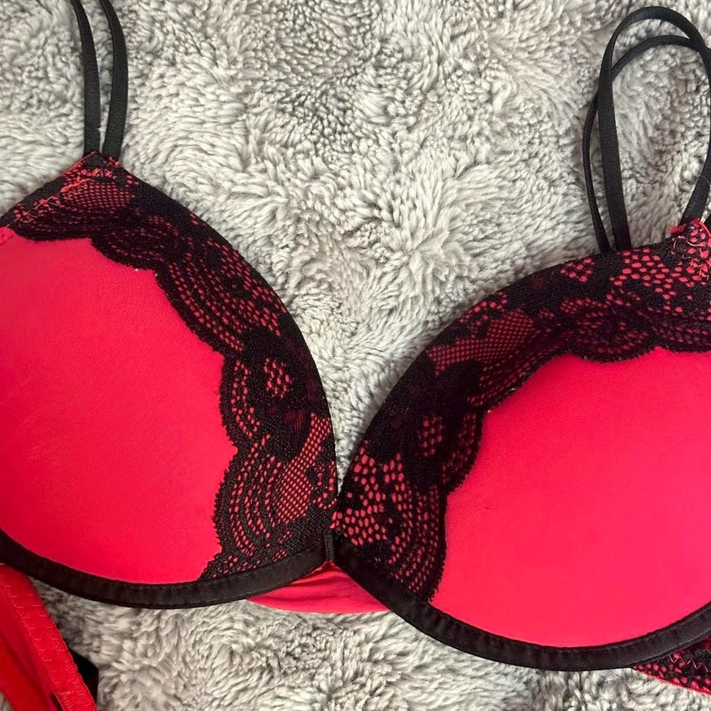 💜 Rose + Vine Lace Push-Up Bra Red Black Size US 34B